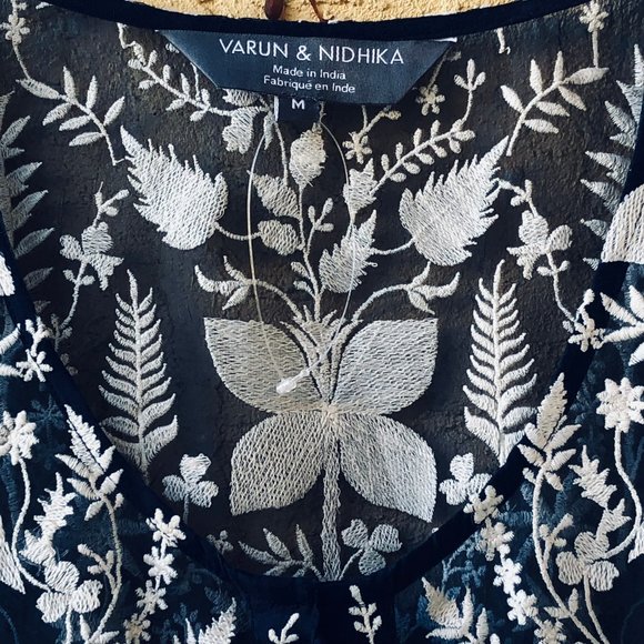 Anthropologie Varun & Nidhika Lace Pleats Sleeveless Top Blue size Medium - Picture 13 of 13